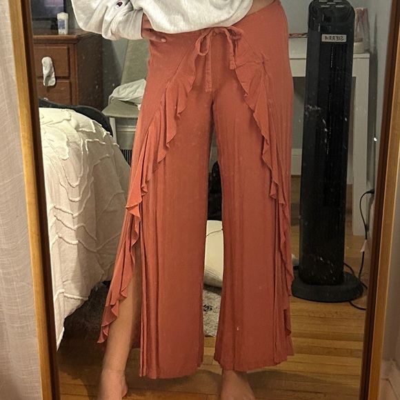 Flowy Beach Pant - Picture 2 of 3